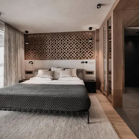 Luxury Alpurio