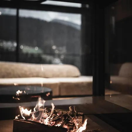 Luxury Alpurio